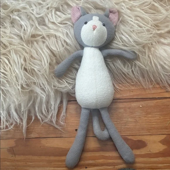 Hazel village Grace cat with outfit - Picture 5 of 9